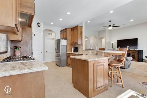 10405 Bluffshadow Dr, Bakersfield, CA 93306 photo 11