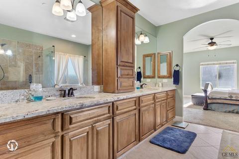 10405 Bluffshadow Dr, Bakersfield, CA 93306 photo 25