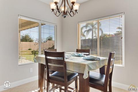 10405 Bluffshadow Dr, Bakersfield, CA 93306 photo 19