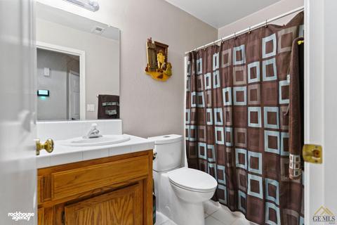 103 James Ave, Taft, CA 93268 photo 8