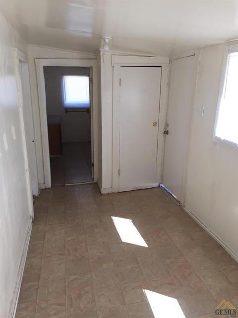 500 Tyler St, Taft, CA 93268 photo 17