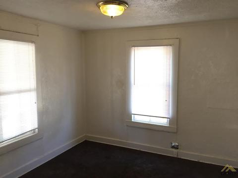 500 Tyler St, Taft, CA 93268 photo 5