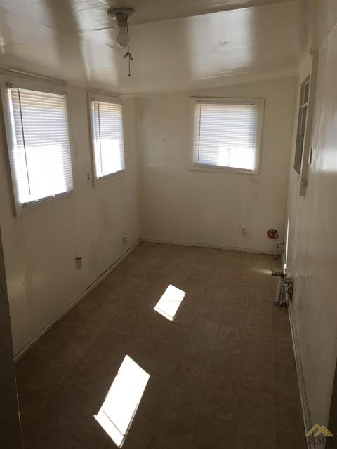 500 Tyler St, Taft, CA 93268 photo 16