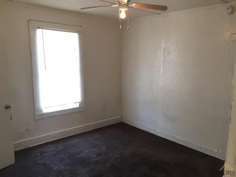 500 Tyler St, Taft, CA 93268 photo 9