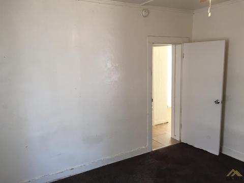 500 Tyler St, Taft, CA 93268 photo 11