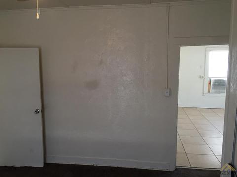 500 Tyler St, Taft, CA 93268 photo 12