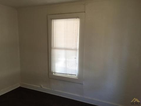500 Tyler St, Taft, CA 93268 photo 8