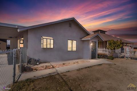 711 Taylor St, Taft, CA 93268 photo 1