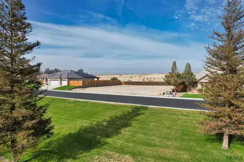 10630 Titanium Ave, Taft, CA 93268 photo 7