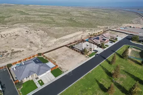 10630 Titanium Ave, Taft, CA 93268 photo 6