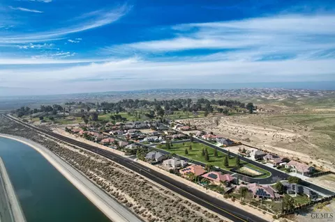 10630 Titanium Ave, Taft, CA 93268 photo 8