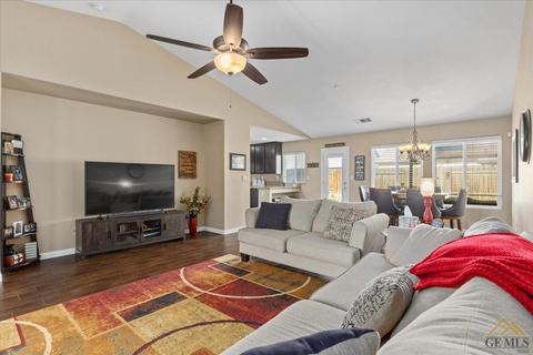 13504 Deerlodge Ct, Bakersfield, CA 93314 photo 7