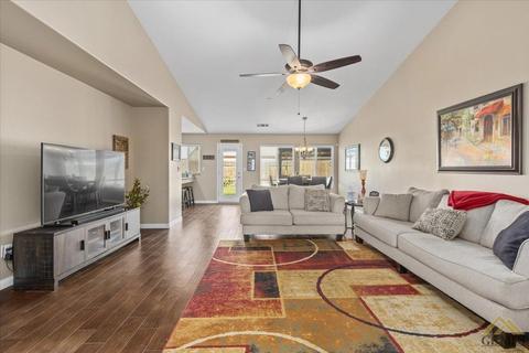 13504 Deerlodge Ct, Bakersfield, CA 93314 photo 6