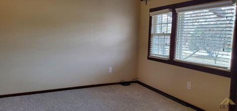 97 Meadow Lakes Dr, Tehachapi, CA 93561 photo 10