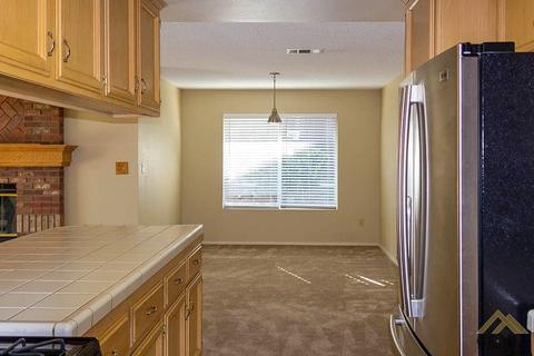 1050 Hickory Ave, Tehachapi, CA 93561 photo 8