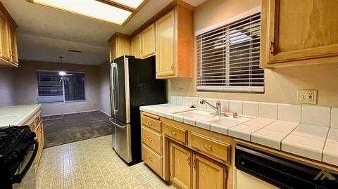 1050 Hickory Ave, Tehachapi, CA 93561 photo 5