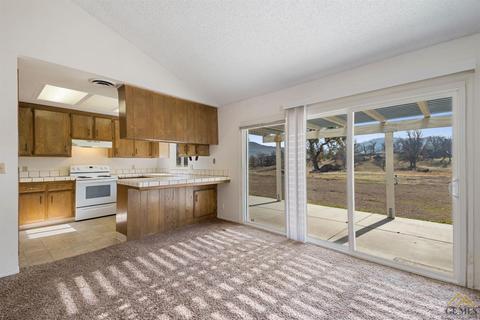 28900 Birkdale Ct, Tehachapi, CA 93561 photo 9