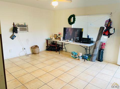 1935 2nd St, Wasco, CA 93280 photo 3