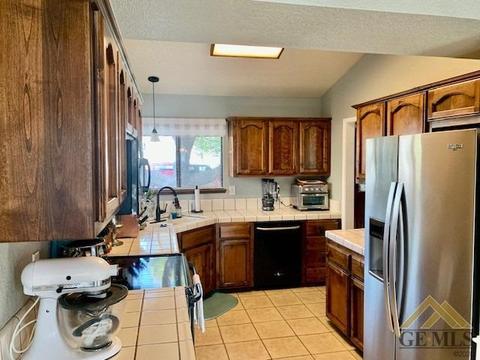 4517 Gorbett Ln, Bakersfield, CA 93311 photo 5