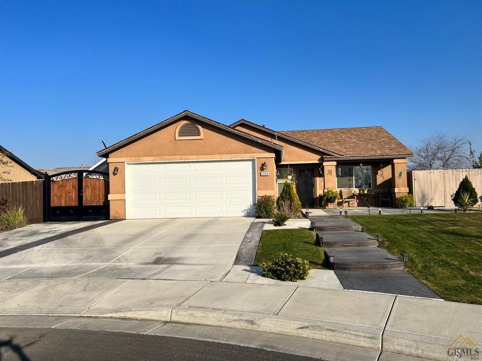 368 Obsidian Ct, Delano, CA 93215 6 Photos MLS 202200946 Movoto