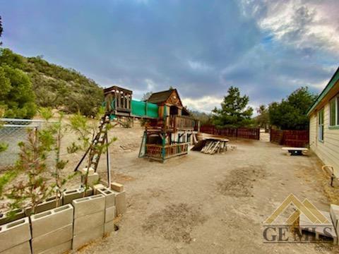 12922 Umtali Rd, Tehachapi, CA 93561 photo 5