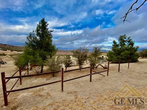 12922 Umtali Rd, Tehachapi, CA 93561 photo 8
