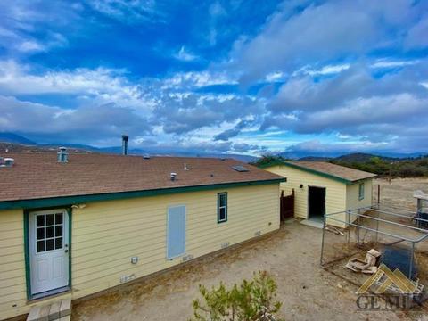 12922 Umtali Rd, Tehachapi, CA 93561 photo 2