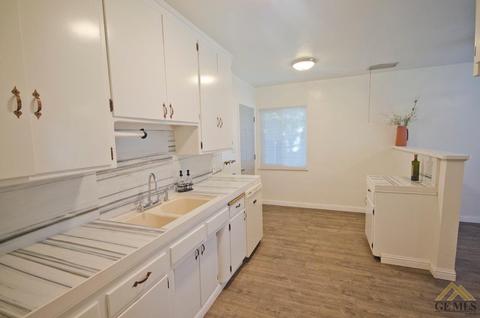 1114 Cedar Ave, Wasco, CA 93280 photo 4