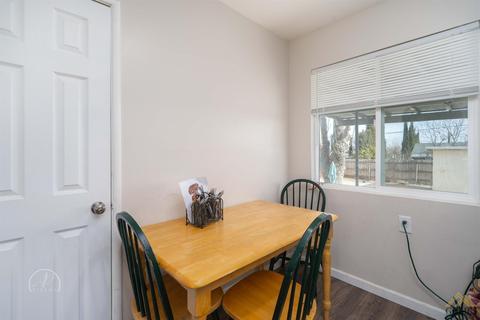 110 Madison St, Taft, CA 93268 photo 7