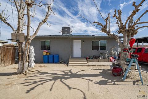 110 Madison St, Taft, CA 93268 photo 2