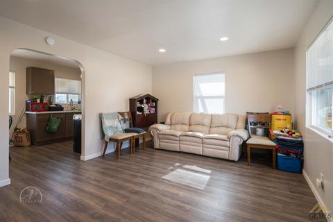 110 Madison St, Taft, CA 93268 photo 3