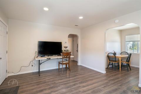 110 Madison St, Taft, CA 93268 photo 4
