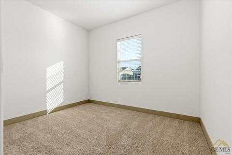 9308 Manor Forest Ln, Shafter, CA 93263 photo 32