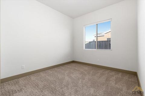 9308 Manor Forest Ln, Shafter, CA 93263 photo 25