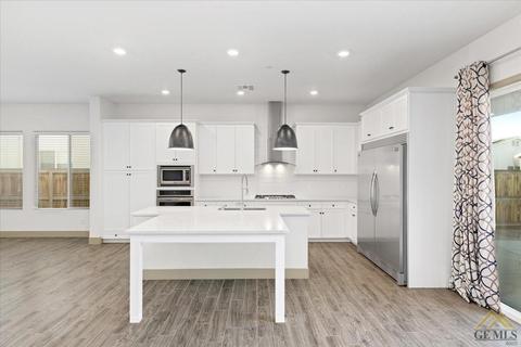 9308 Manor Forest Ln, Shafter, CA 93263 photo 11