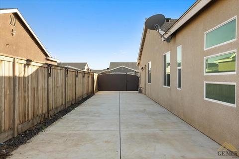 9308 Manor Forest Ln, Shafter, CA 93263 photo 38