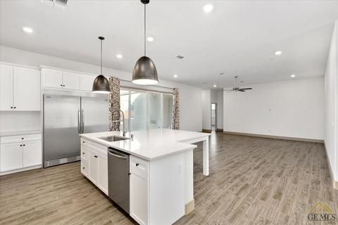9308 Manor Forest Ln, Shafter, CA 93263 photo 15