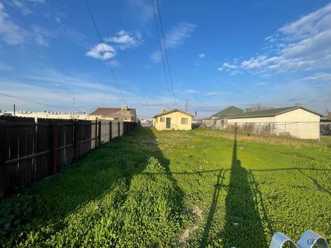 705 E 18th St, Bakersfield, CA 93305 photo 1