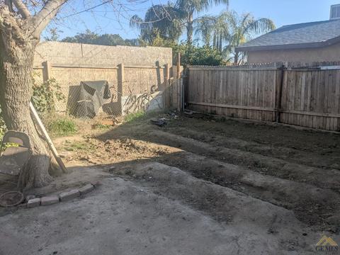 433 Wilson St, Arvin, CA 93203 photo 9