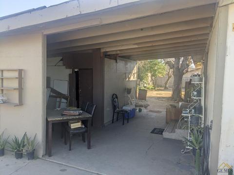 433 Wilson St, Arvin, CA 93203 photo 3