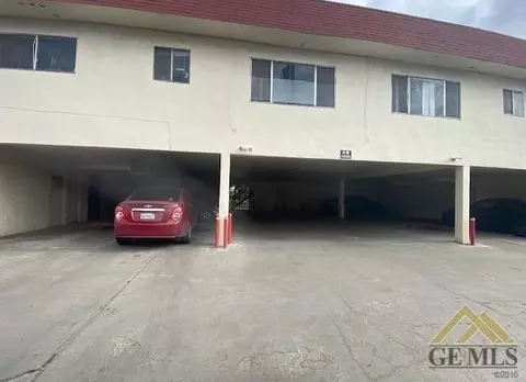 425 Main St, Delano, CA 93215 photo 3