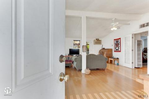 511 Harding Ave, Taft, CA 93268 photo 7