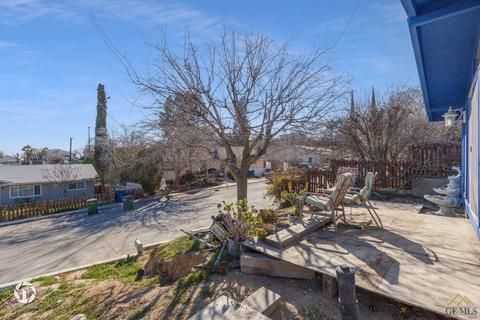 511 Harding Ave, Taft, CA 93268 photo 4