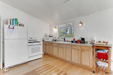 511 Harding Ave, Taft, CA 93268 photo 14