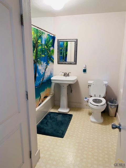 301 5th St, Taft, CA 93268 photo 8