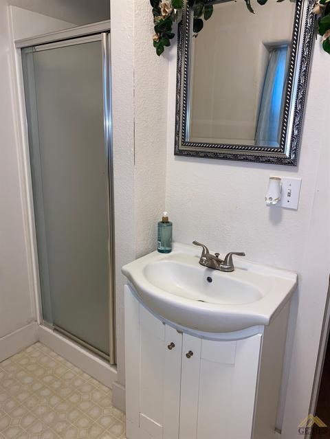 301 5th St, Taft, CA 93268 photo 7