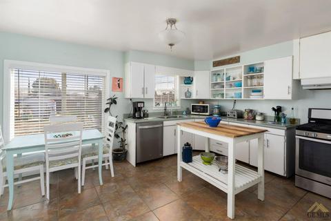 606 Fillmore St, Taft, CA 93268 photo 7