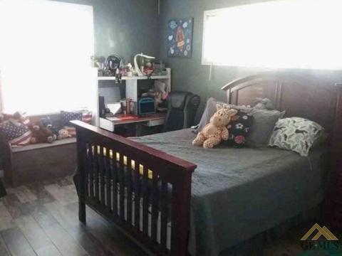1027 E 18th St, Bakersfield, CA 93305 photo 5