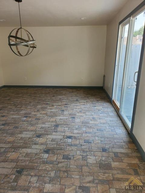 1027 E 18th St, Bakersfield, CA 93305 photo 14