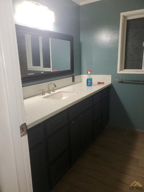 1027 E 18th St, Bakersfield, CA 93305 photo 12